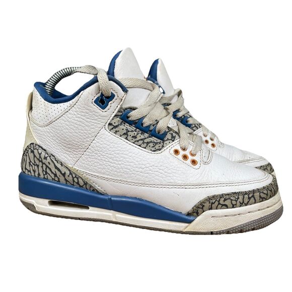 Nike Air Jordan 3 Retro GS Sneakers Shoes Size 4 Y White Blue DM0967-148 - Picture 9 of 9